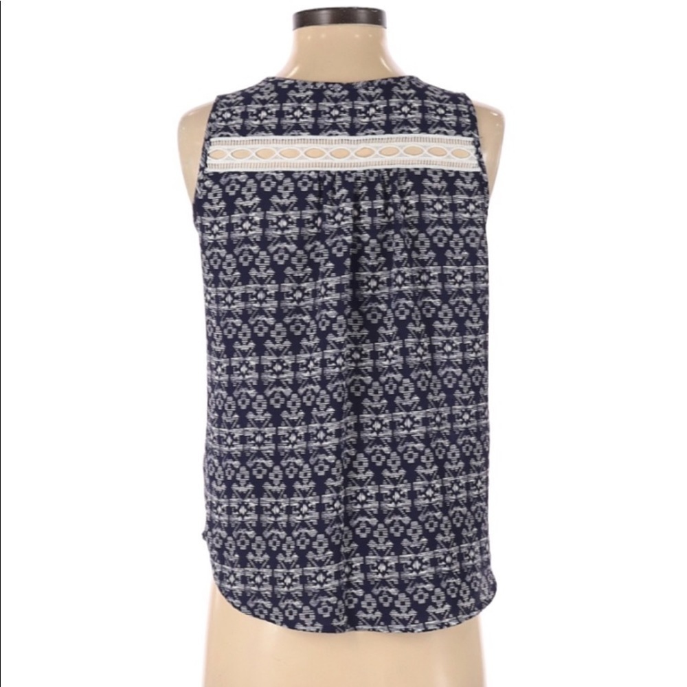 patterned tank - Picture 2 of 3